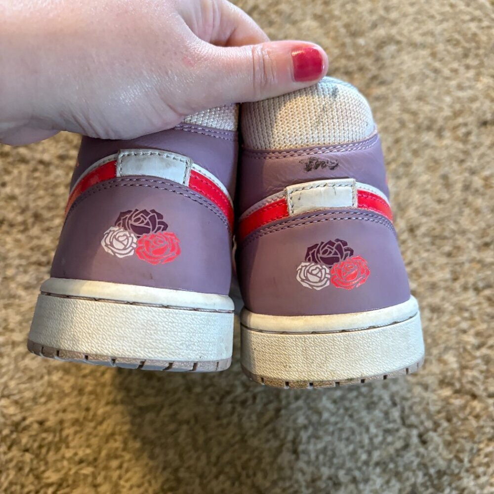 Nike Air Jordan 1 Mid Valentine's Day 2022 sneakers - Picture 5 of 7